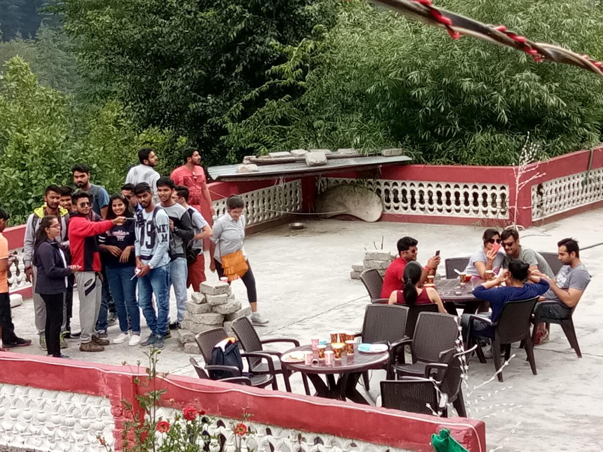 Moksha Hotel Kasol Exterior foto