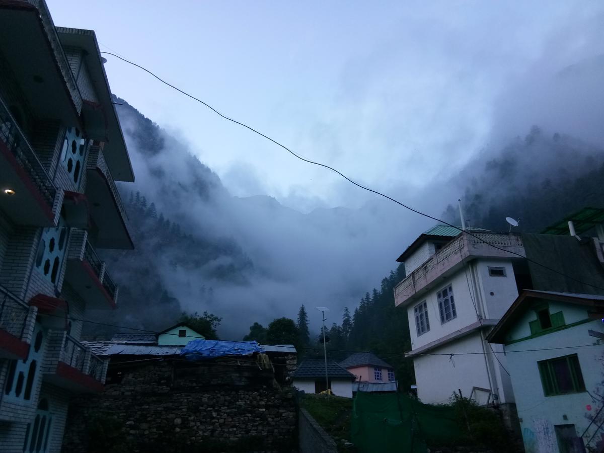 Moksha Hotel Kasol Exterior foto
